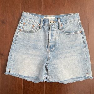 Aritzia Yoko Mid Thigh Short